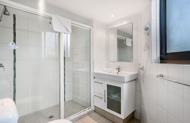 Bayview Beachfront Apartments, in town right on the beach - Foto 51