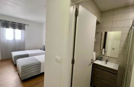 Amazing Blue House - Photo 6