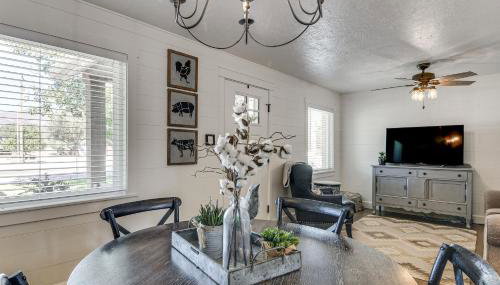 Cozy Farmhouse-Style Cottage by Mighty 5 Ntl Parks - Foto 4