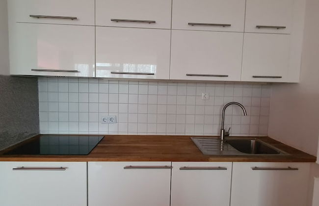 Features of Good And Night - Foto 5