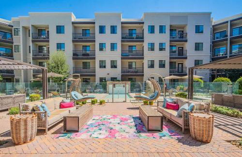 Spacious 2BR Uptown Biltmore Gym Pool Parking WD - Foto 49