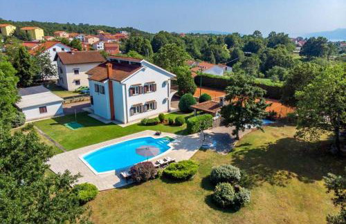 Holiday house with swimming pool - Photo 55