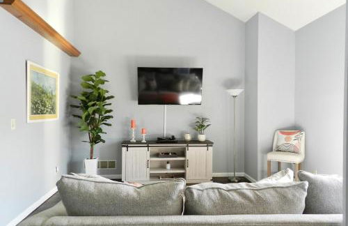 Derby House & Indoor Pickleball - Foto 12