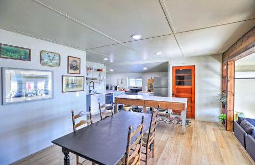 Lakefront Cabin with Patio and Views in Lake Norden - Foto 6