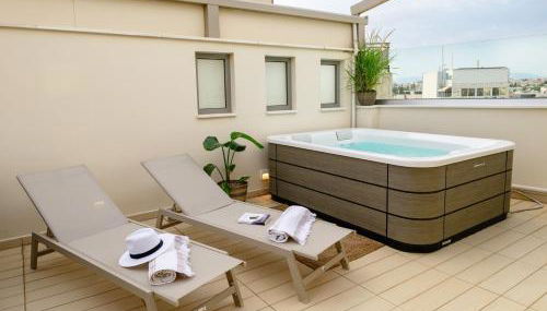 Sky Suite with View & Jacuzzi - Foto 1, sunbed