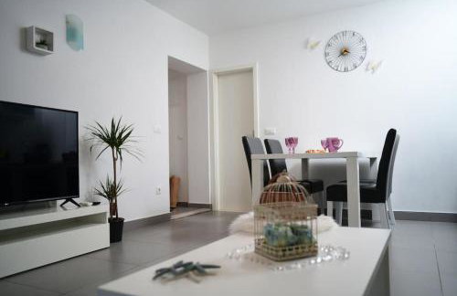 Wave n' Sea Apartment With a Private Pool - Foto 15