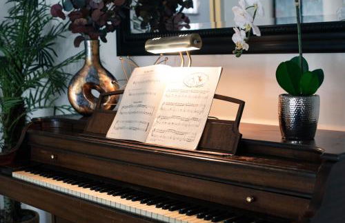 Oasis with pool and music studio by BENVENU - Foto 12