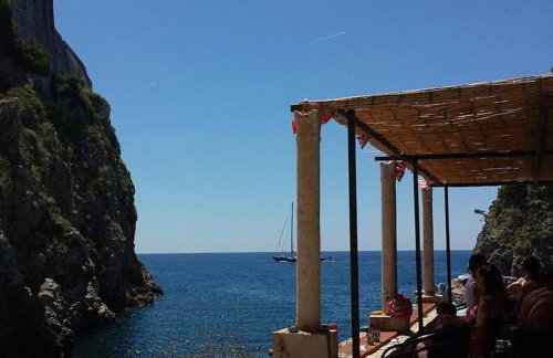 Mediteran with garden next to beach and Old Town - Foto 16