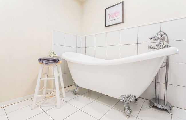 Oak Hills by Avantstay Panoramic View, Pool, Spa - Foto 3