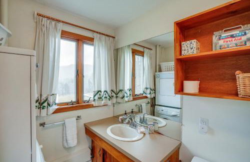 Hawley Home with Deck 4 Mi to Berkshire East Resort - Foto 18