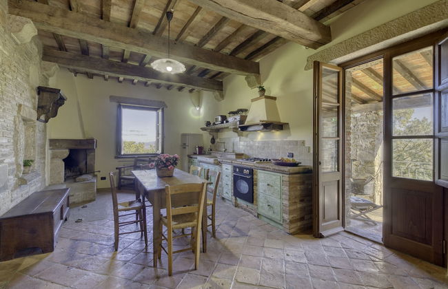 Chalet In Enchanted Forest Private Pool - Photo 4