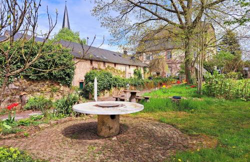 Schloss Hilbringen Gesindewohnungen - Foto 14