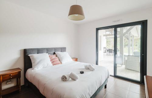 Beautiful contemporary villa 160 m with pool - Foto 13