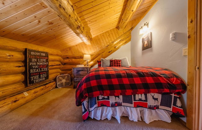 Maggies Cabin w/ Boat Rental - Photo 5