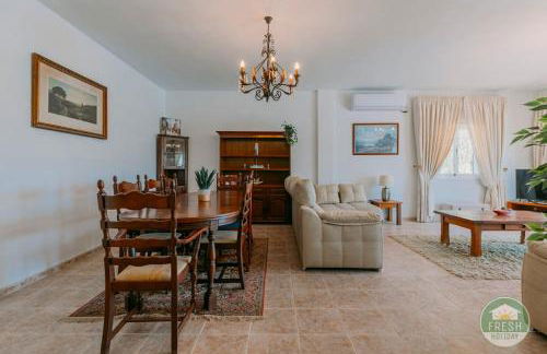 Casa Wood - family holiday villa with pool - Photo 21