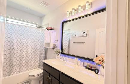 Modern Family Fun Home near AT&T Stadium, Rangers,6Flags, Epic Water Park - Foto 11