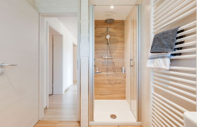 Sunny, Modern Furnished Apartment Your Favourite Place to Relax - Photo 17