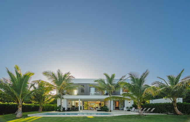 New Lake Front Villa in Golf and Beach Resort - Photo 41