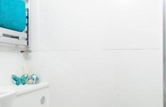 Three Bedroom Apartment by Beautiful Park - Photo 47