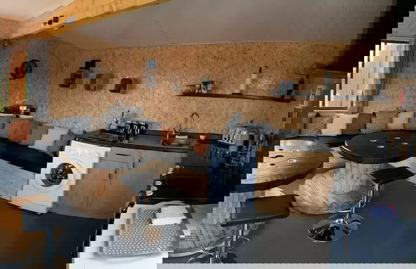 Acdc Glamping, Campervan , Caravan and Tent Resort - Foto 74