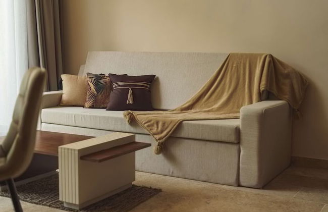 Beautiful Jungle Loft With Rooftop Pool and Gym - Photo 8