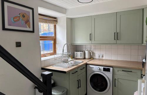 2 Bed Cottage near Sheffield and M1 - Foto 14