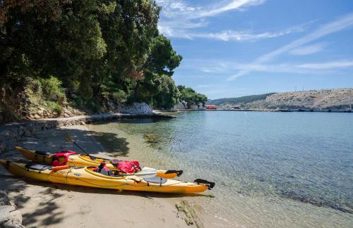 Apartments By the sea in Lopar - Photo 24
