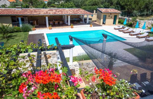 Božini dvori- Villa with Pool, Sauna , Jacuzzi and multifunkcional sport Court - Foto 9