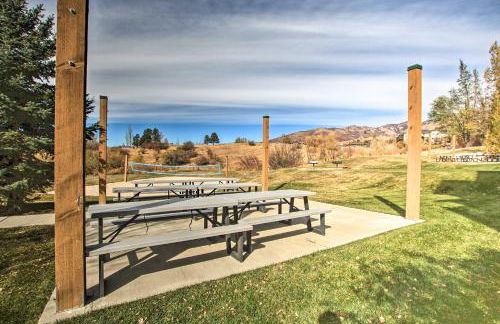 Ski, Hike and Relax Eden Condo with Hot Tub Access - Photo 31