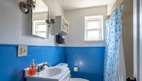 Cozy 2BR Retreat with Workspace - Washer and Dryer - Foto 5