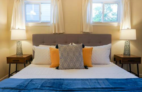 Charming Midtown Cottage Walkable & Cozy - Foto 2