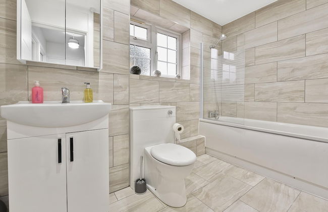 Rochfords Serviced House with 5 Bedrooms - Foto 33