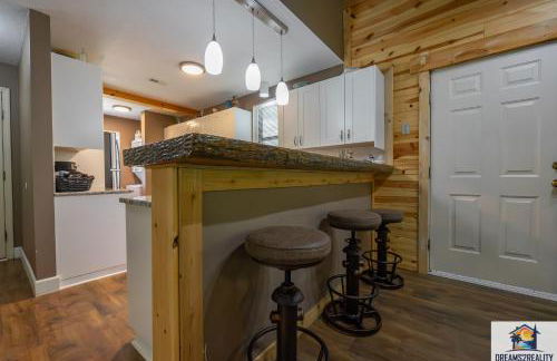 3BR Condo with Lake View - Trout Fishing - Playground - 2 Pools - Stairs Required - FREE TICKETS INCLUDED - PR69-9 - Foto 21