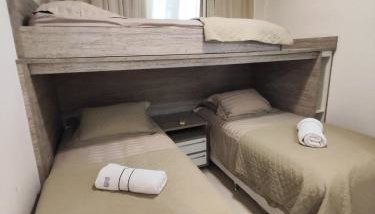 Apartamento com vista para piscina em Angra dos Reis - Condomínio com piscina, bar molhado e marina - Aluguel de Lancha no Local - Foto 4, towels