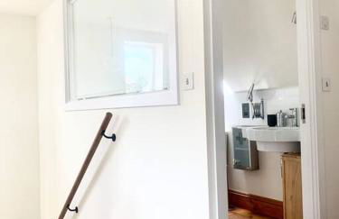 Delightful Ely house Bright and warm with cathedral view - Photo 20