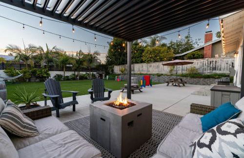 4Bd, putt putt, turf, grill, fire pit & more! - Photo 79