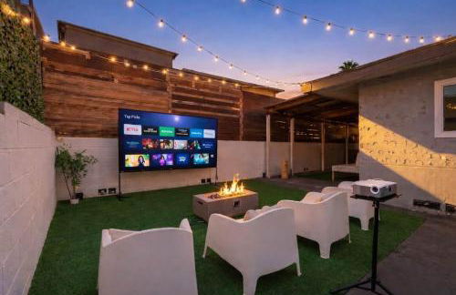 Movie Night 4BR Home with Projector Games & BBQ - Foto 1