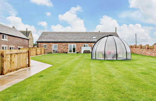 2 Bed in Wintersett 93235 - Foto 1