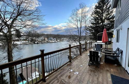 Cozy Cabin on the Lake w/ HotTub - Foto 8