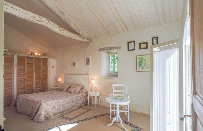 Holiday Home in Saint-laurent-de-la-salle With Pool - Foto 25