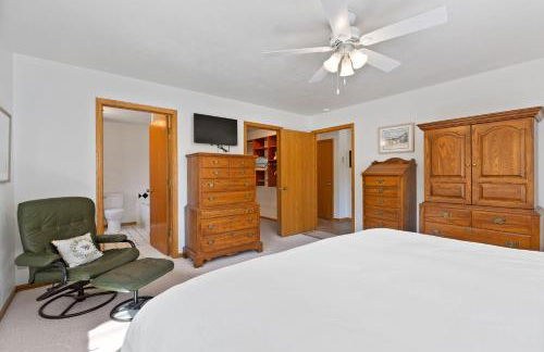 Blue Skies and Cherry Pies by Simple Life Rentals - Foto 6