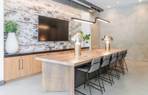 Blueground Civic Center view nr Lake Merritt SFO-1884 - Foto 44