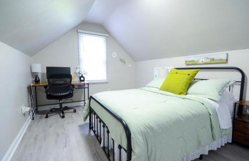 Private 1 Acre Retreat, Spa, Firepit, Gym, Chickens, King Suite, Pets - Foto 49