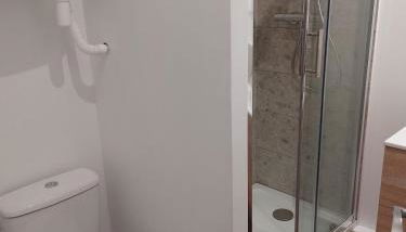 Agréable studio -1 personne - Foto 4, Shower