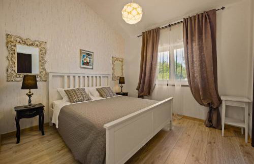 Charming Villa Antoana for families and kids in Labin - Rabac with kids playground & private pool - Foto 44