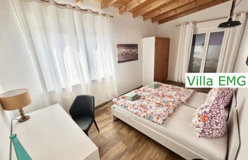 Ferienhaus Event Haus EMG Hockenheim für Familien und Gruppen bis 22 Personen mit Partyraum - Foto 3