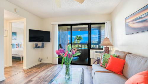Central and Bright 2 BR, 2 BA, Pool and Oceanview - Photo 3