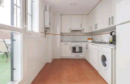 Apartamento con patio y piscina cerca de Sevilla - Photo 16