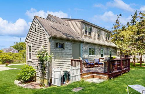 1 Mi to Dtwn Nantucket! Family Getaway with Deck - Photo 23