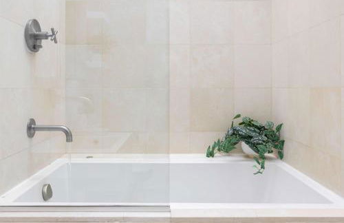 Epic architectural masterpiece views & hot tub - Foto 9